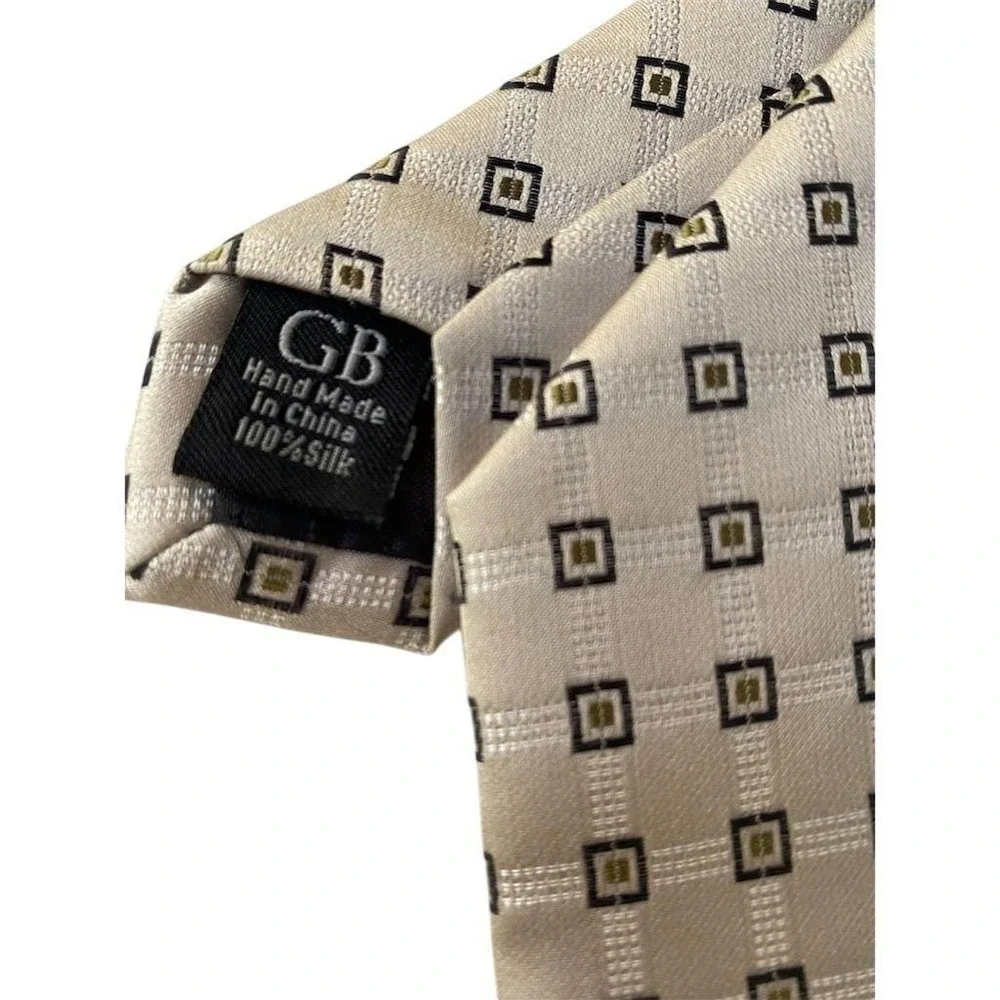 VTG Tan & Black Geoffrey Beene Men's Silk Necktie Geometric Pattern Vintage-NICE